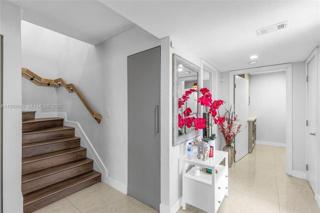 8920 Palm Tree Ln 8920, Pembroke Pines, FL 33024