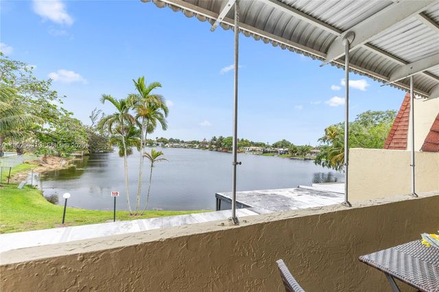 8920 Palm Tree Ln 8920, Pembroke Pines, FL 33024