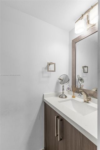 8920 Palm Tree Ln 8920, Pembroke Pines, FL 33024