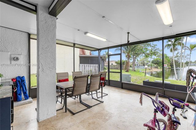 8920 Palm Tree Ln 8920, Pembroke Pines, FL 33024