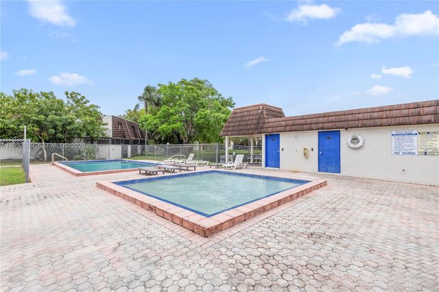 8920 Palm Tree Ln 8920, Pembroke Pines, FL 33024