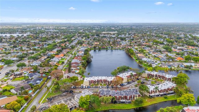 8920 Palm Tree Ln 8920, Pembroke Pines, FL 33024