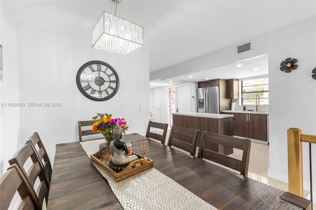 8920 Palm Tree Ln 8920, Pembroke Pines, FL 33024