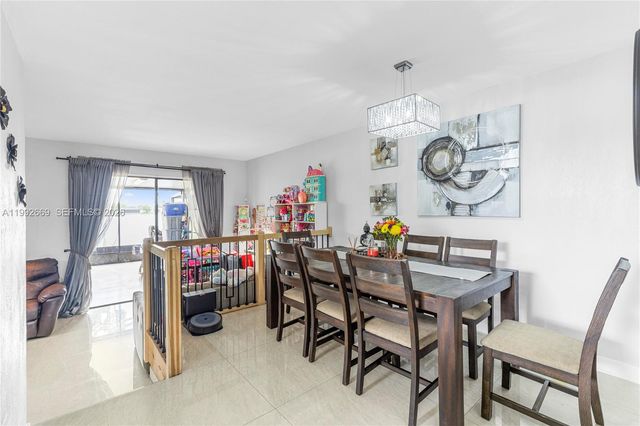 8920 Palm Tree Ln 8920, Pembroke Pines, FL 33024