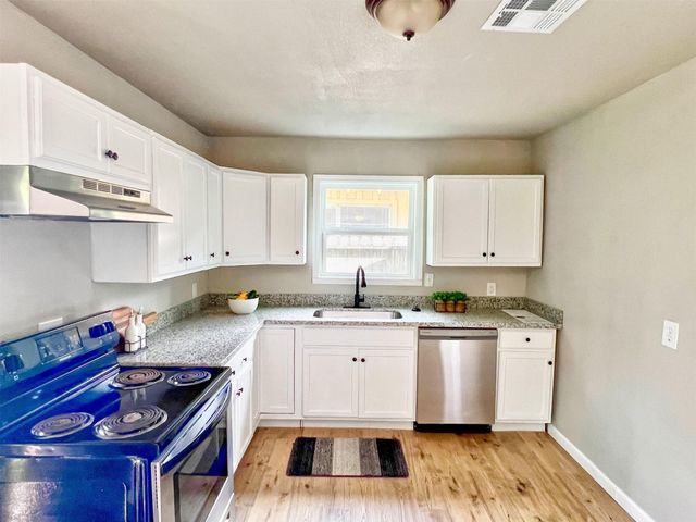 510 Sulphur Street, Houston, TX 77034