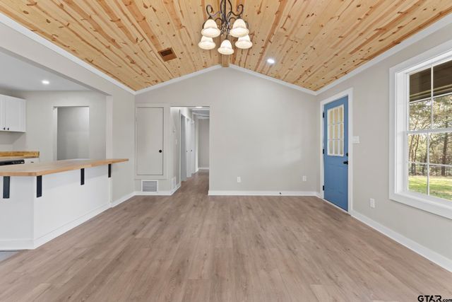 22254 County Road 4142, Lindale, TX 75771