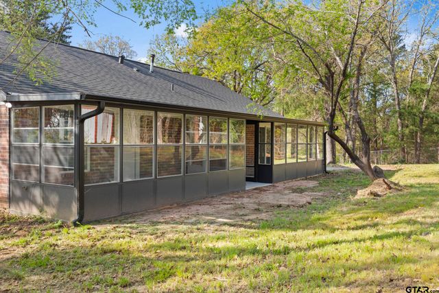 22254 County Road 4142, Lindale, TX 75771