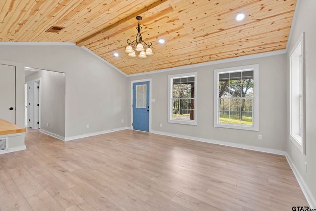 22254 County Road 4142, Lindale, TX 75771