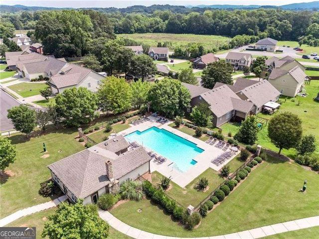 22 Oakbrook Drive SW, Cartersville, GA 30120