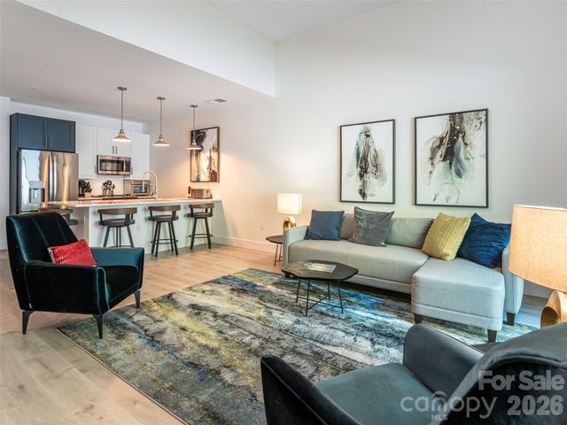 68 Craven Street 203, Asheville, NC 28806