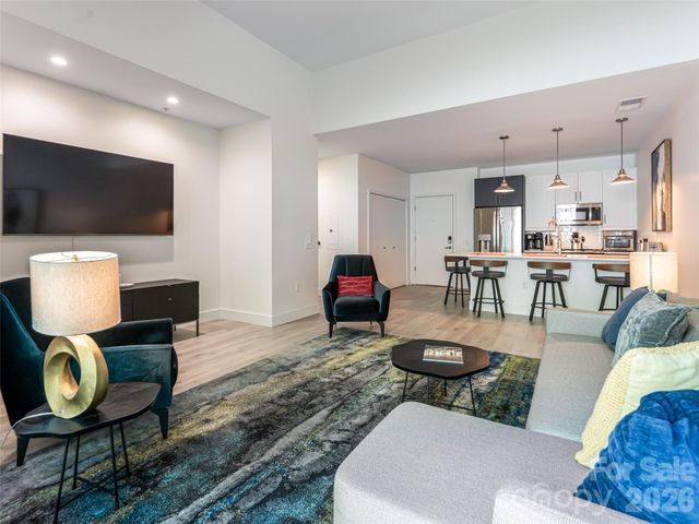 68 Craven Street 203, Asheville, NC 28806
