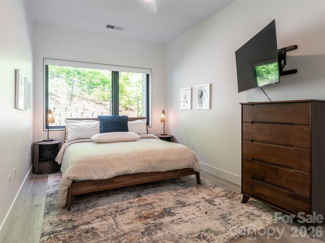 68 Craven Street 203, Asheville, NC 28806