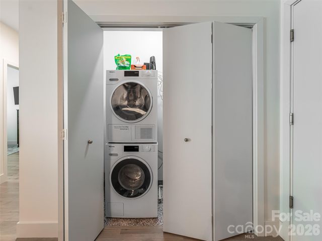 68 Craven Street 203, Asheville, NC 28806