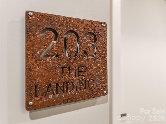 68 Craven Street 203, Asheville, NC 28806