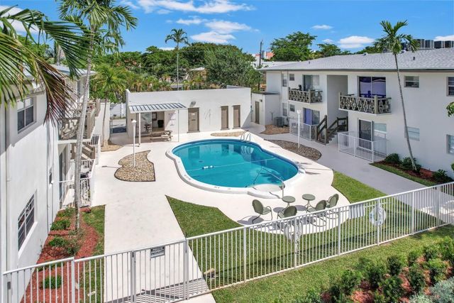 3601 Van Buren St 5, Hollywood, FL 33021