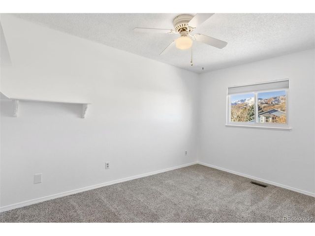 5870 Pemberton Way, Colorado Springs, CO 80919