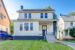 13624 North Drive, Garfield Heights, OH 44105