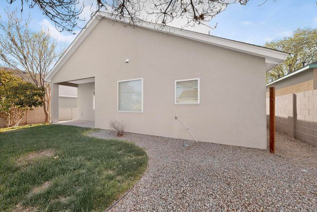 10456 Calle Mirlo NW, Albuquerque, NM 87114