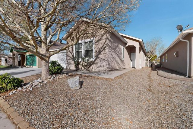 10456 Calle Mirlo NW, Albuquerque, NM 87114