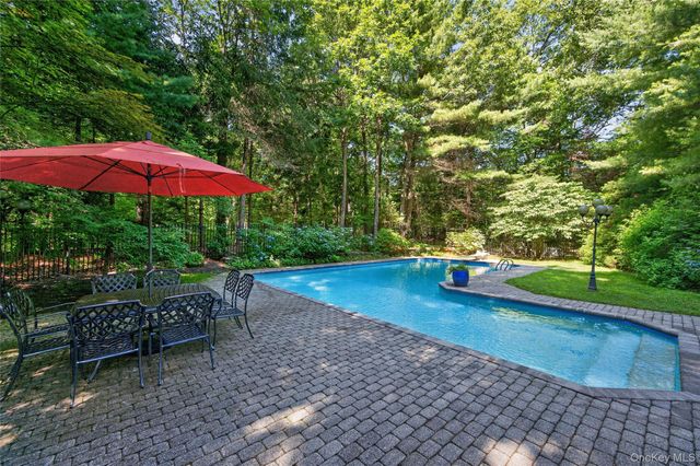 2108 Edge Road, Muttontown, NY 11791