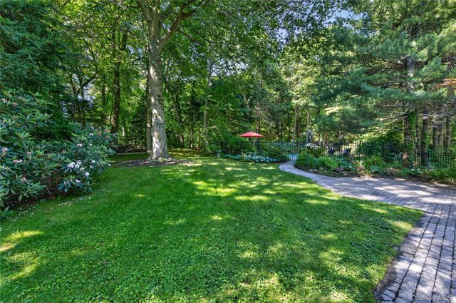 2108 Edge Road, Muttontown, NY 11791