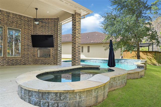 110 Lily Green Court, Conroe, TX 77304