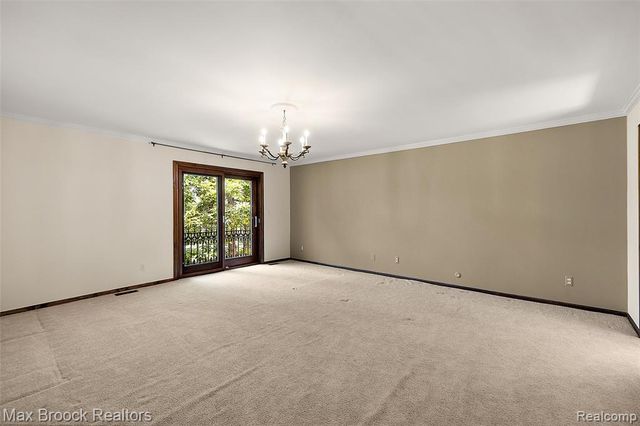 1574 Indianwood Court, Bloomfield Hills, MI 48302