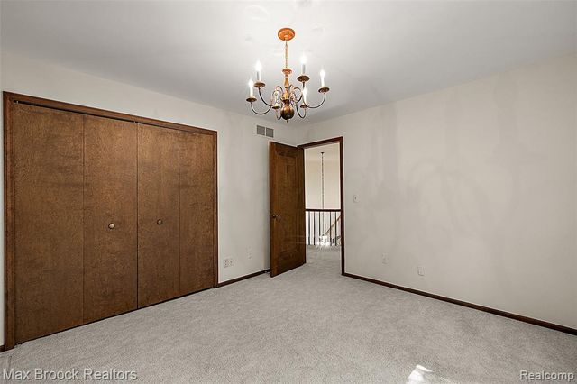 1574 Indianwood Court, Bloomfield Hills, MI 48302