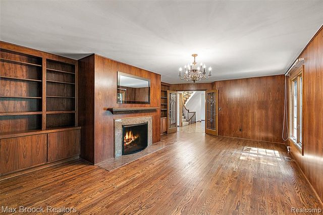 1574 Indianwood Court, Bloomfield Hills, MI 48302