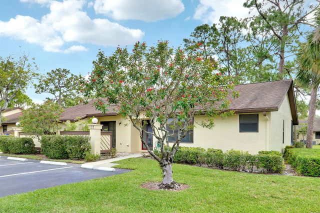 135 Manchineel Court, Royal Palm Beach, FL 33411