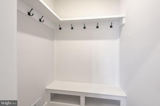 ELIANA COURT - CHESAPEAKE MODEL, Glenn Dale, MD 20769