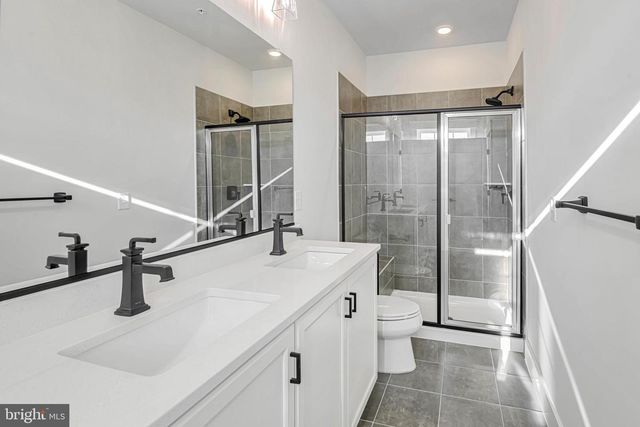 ELIANA COURT - CHESAPEAKE MODEL, Glenn Dale, MD 20769