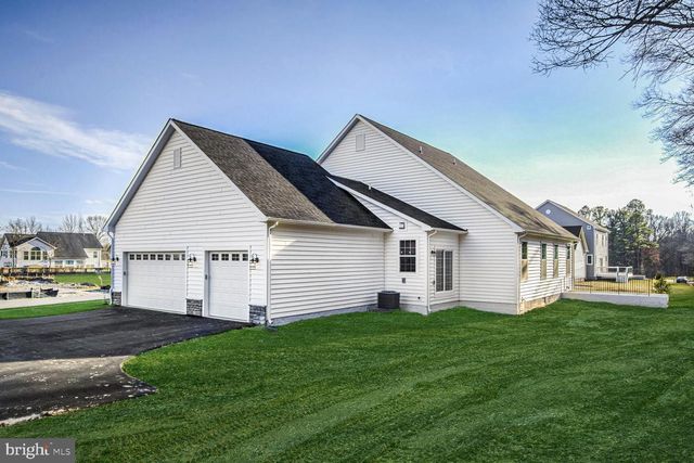 ELIANA COURT - CHESAPEAKE MODEL, Glenn Dale, MD 20769