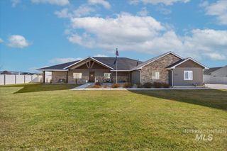 4345 NW Purple Sage Cir, Mountain Home, ID 83647