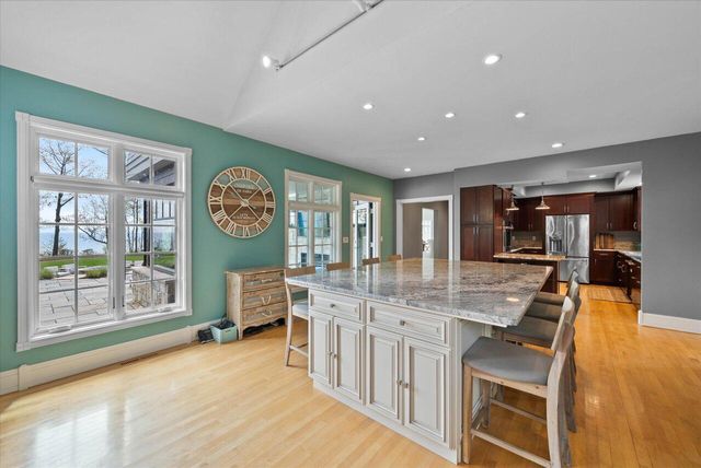 4320 High Point Beach LANE, Port Washington, WI 53074