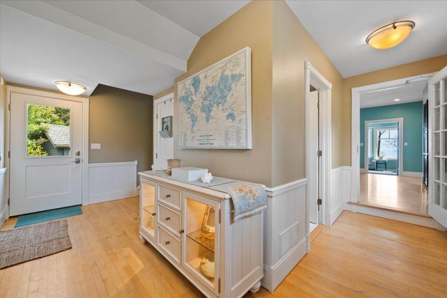 4320 High Point Beach LANE, Port Washington, WI 53074