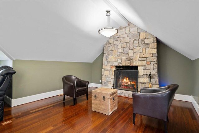 4320 High Point Beach LANE, Port Washington, WI 53074