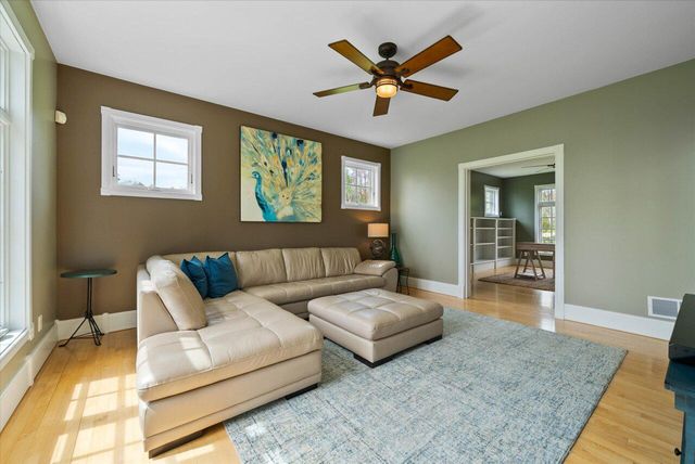 4320 High Point Beach LANE, Port Washington, WI 53074