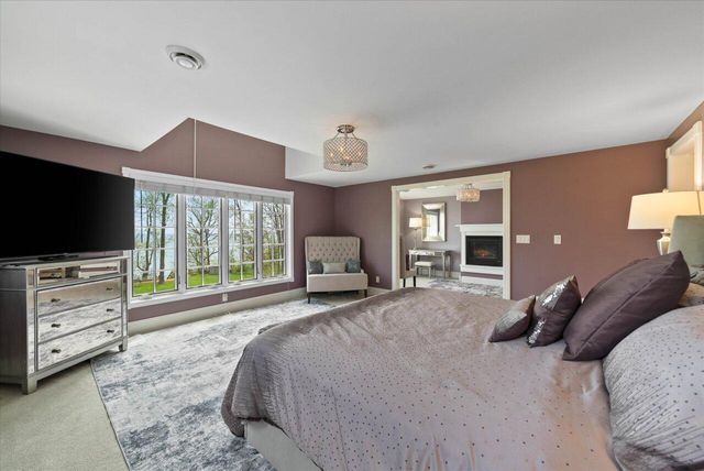 4320 High Point Beach LANE, Port Washington, WI 53074