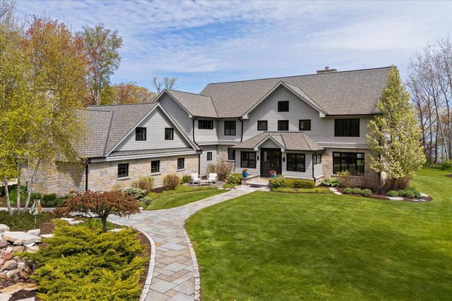 4320 High Point Beach LANE, Port Washington, WI 53074