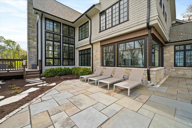4320 High Point Beach LANE, Port Washington, WI 53074