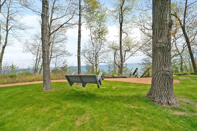 4320 High Point Beach LANE, Port Washington, WI 53074