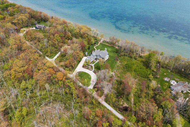 4320 High Point Beach LANE, Port Washington, WI 53074