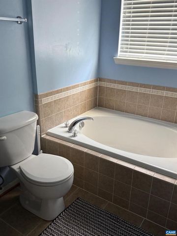 327 ROLKIN RD, Charlottesville, VA 22911