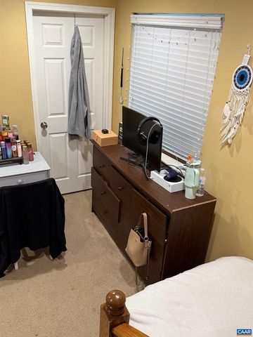 327 ROLKIN RD, Charlottesville, VA 22911