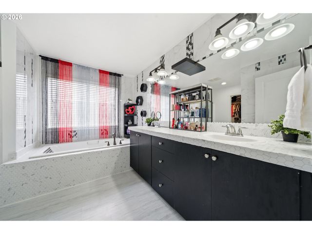 13909 Ne 102ND St, Vancouver, WA 98682