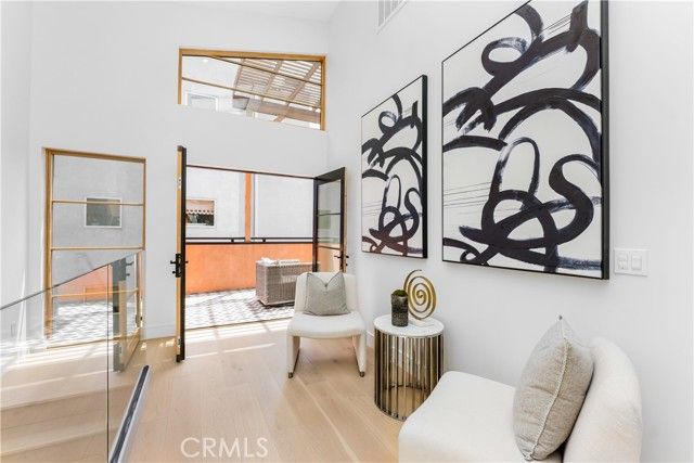 1035 N Vista Street, West Hollywood, CA 90046