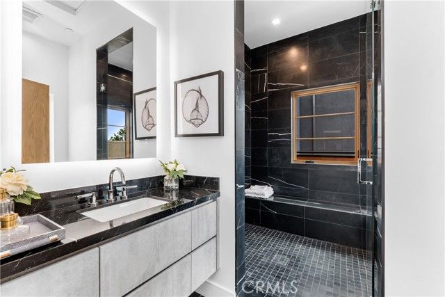 1035 N Vista Street, West Hollywood, CA 90046