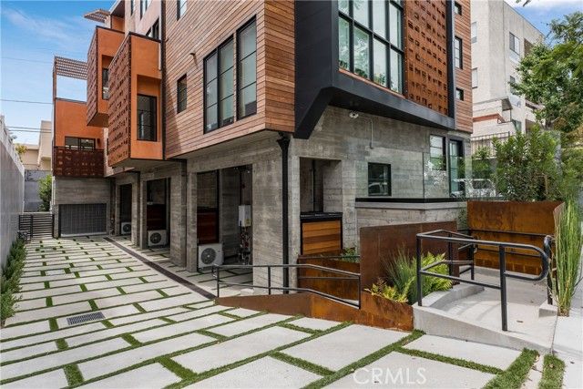 1035 N Vista Street, West Hollywood, CA 90046