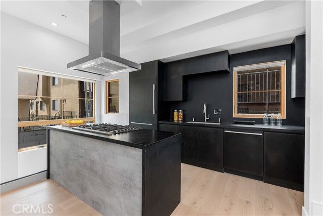 1035 N Vista Street, West Hollywood, CA 90046